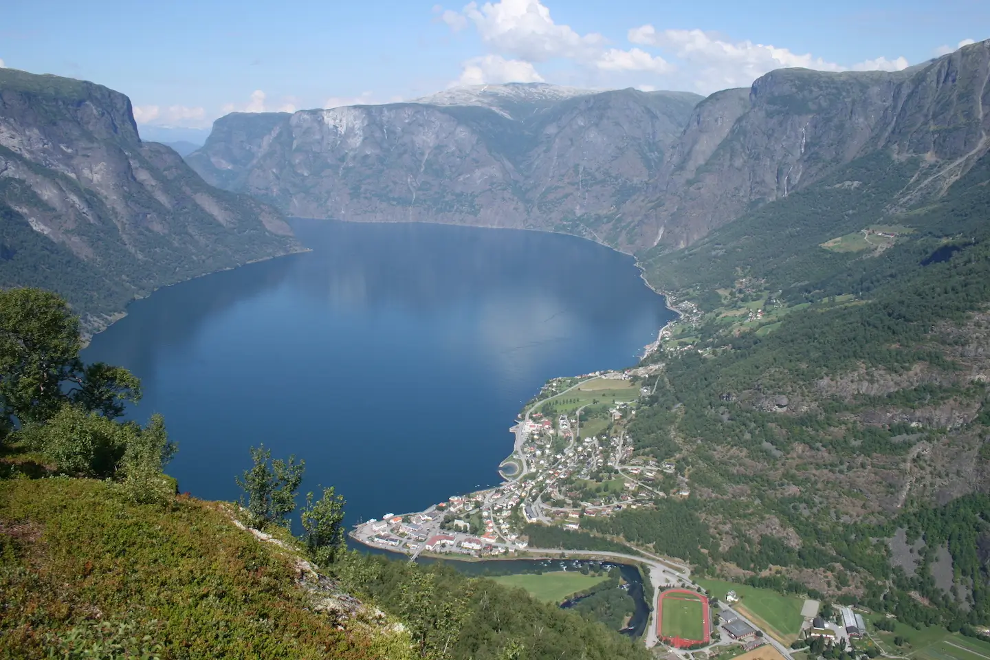 Utsikt frå Middagsholten, Hovdungo